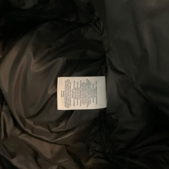 LANDS END - Picture 3 of 4